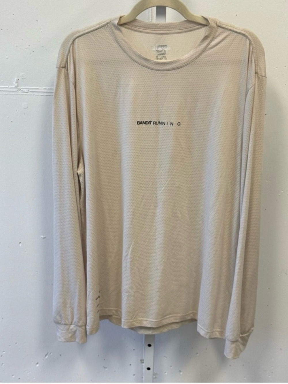 Bandit Men’s Micromesh Beige Performance Running Long Sleeve Large